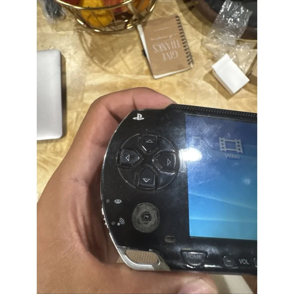 Sony psp 1001 Console Tested New Battery, Charger, No Memory Card Black Fat